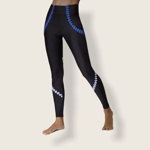 Carbon 38 crochet leggings